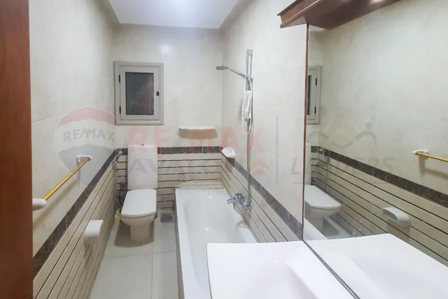 Furnished apartment for rent 135 m Sidi Gaber (steps from the sea)