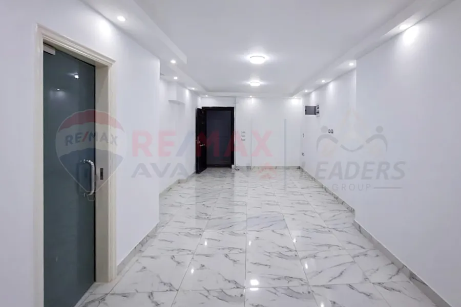 شقة للايجار 100 م سموحة (ش بهاء الدين الغتوري)