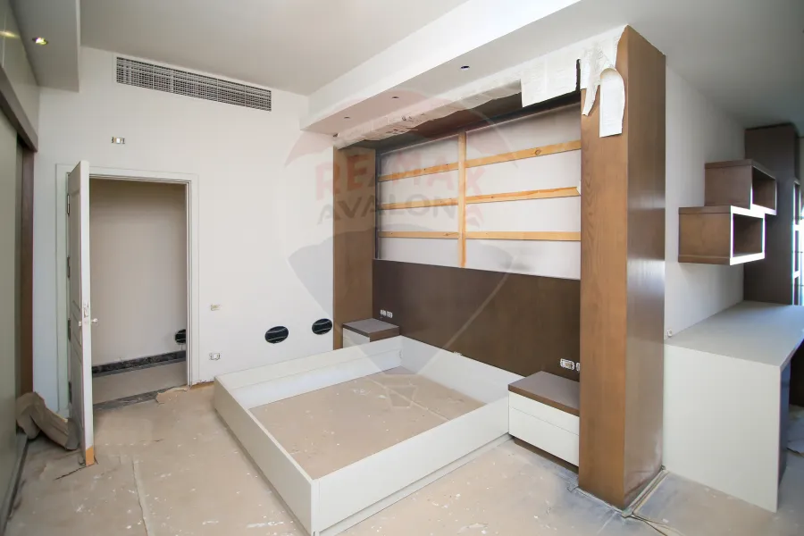 Apartment for sale 333 m Smouha (On the Mahmoudiyah axis -Beside Pharos University)