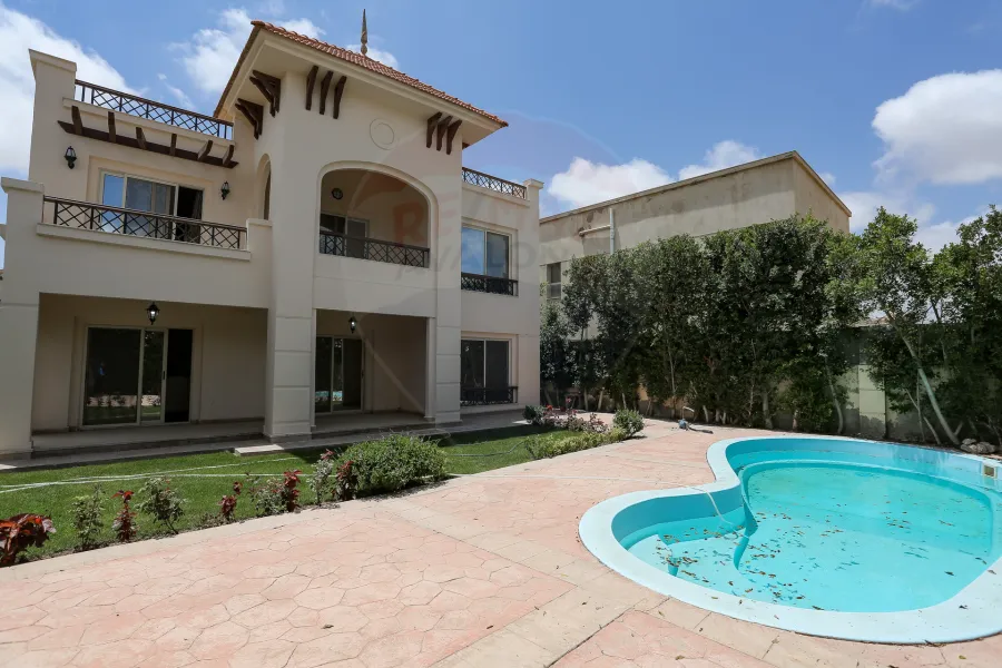 ڤيلا منفصلة للبيع الكينج (كومباوند الصفوة)  -  500 م