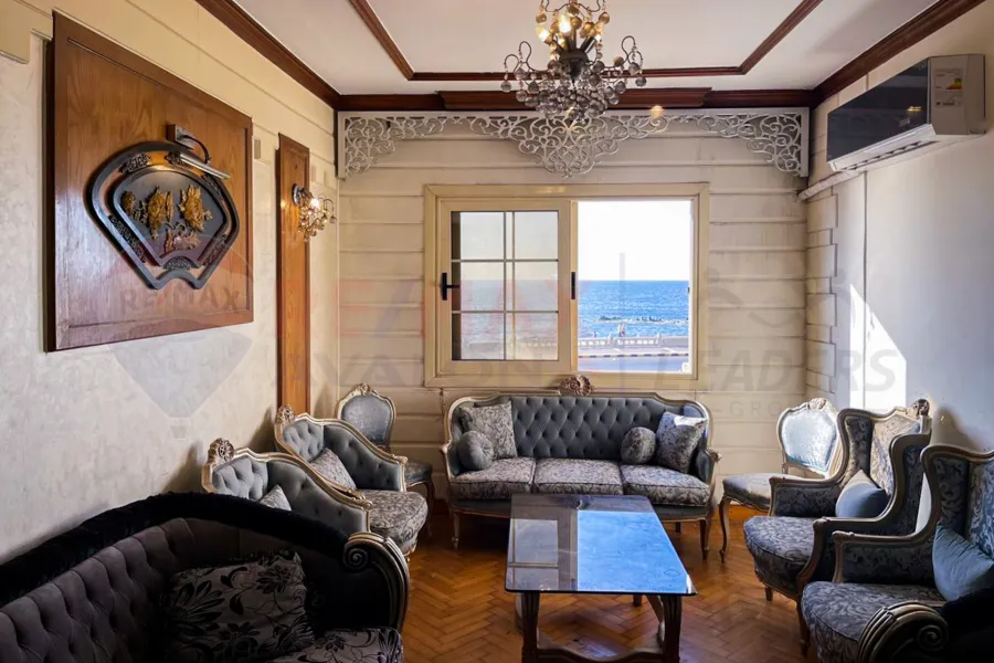 شقة للبيع 140 م كيلوباترا (علي البحر مباشرة)