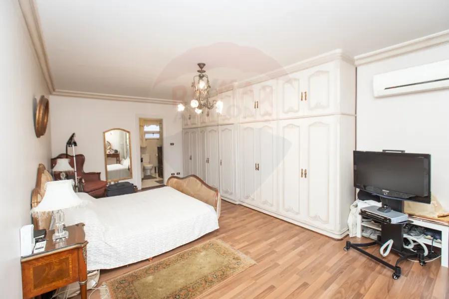 Apartment for sale 280 m Louran (Serhank St.)