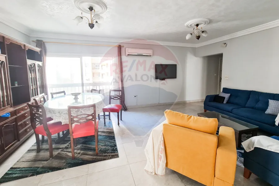 شقة للايجار 130 م مصطفي كامل (عمارات مساكن الضباط)