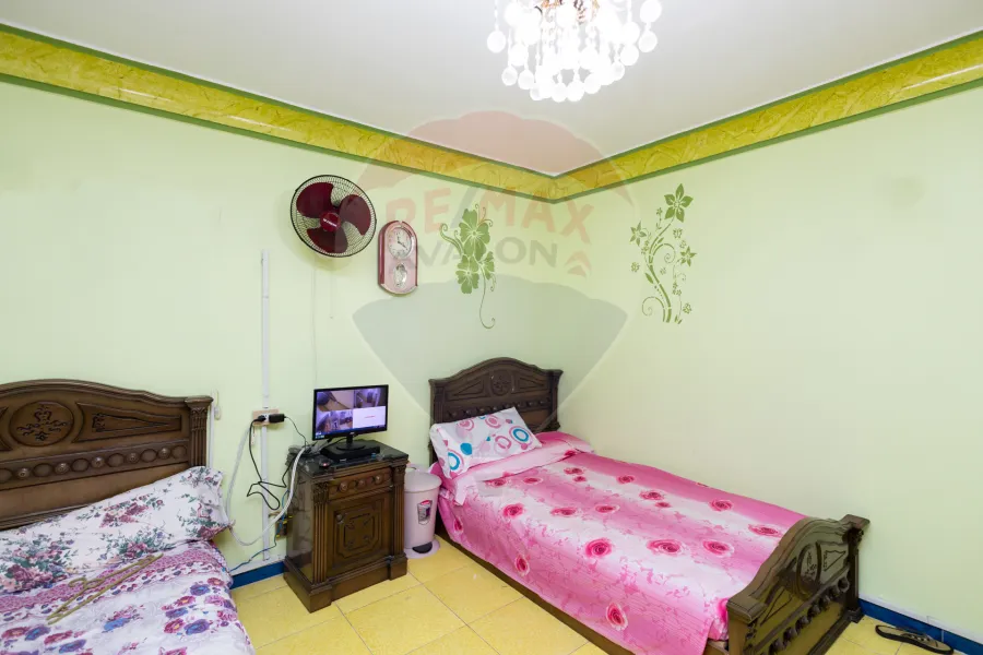 شقة  للبيع 200 م العصافرة (علي البحر مباشرة)