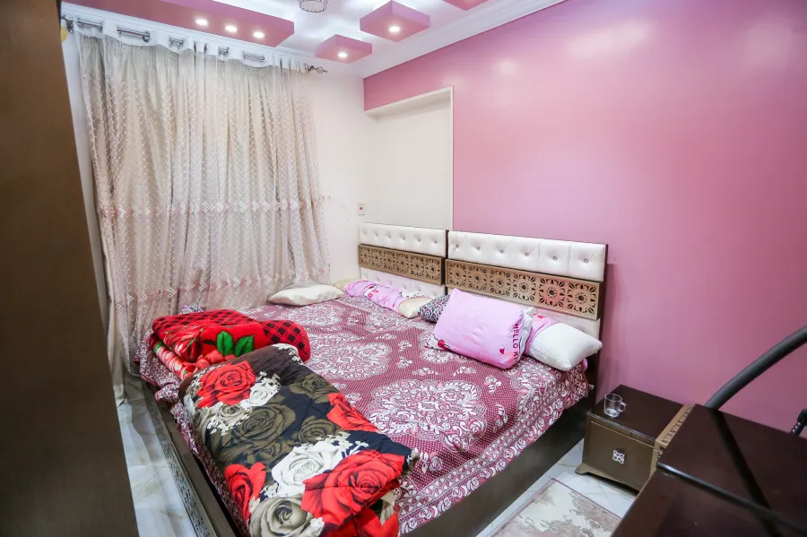 شقة للبيع 220م السرايا (3 نمرة من البحر)