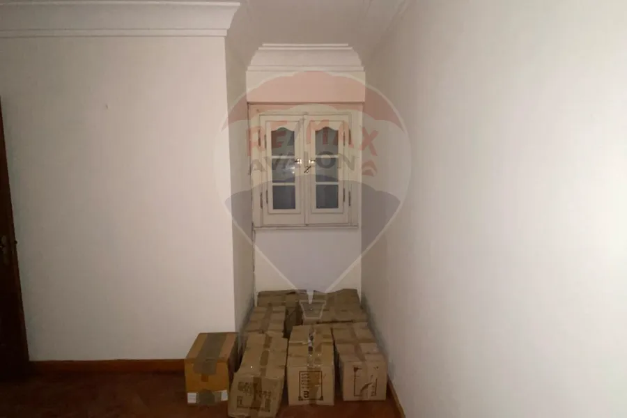 Apartment for sale 180 m Smouha (Fawzi Moaz main St - Brand building)