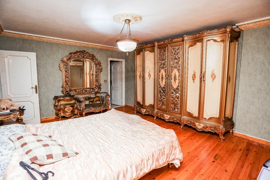 شقة للبيع 315 م جليم (علي البحر مباشرة)