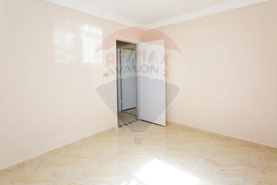 Apartment for sale 85 m Zezinia (Branched from Abu Qer st.)