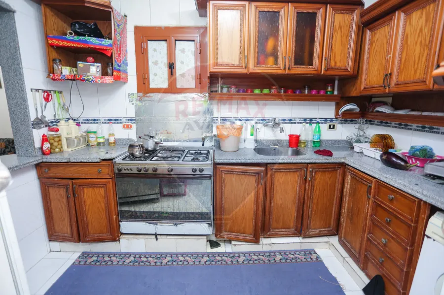 شقه للبيع 165 م كامب شيزار (خطوات من كليه هندسه)