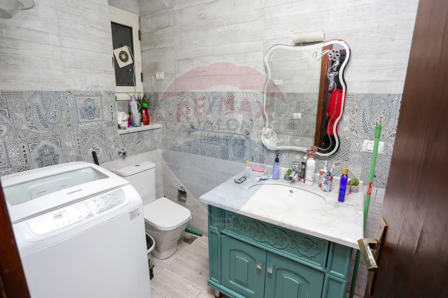 شقة للبيع 156 م سموحة (ميدان عزبة سعد)