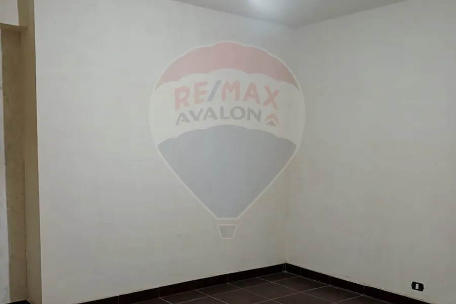 Apartment for sale 264 m Glim (Steps from the tram and the sea)