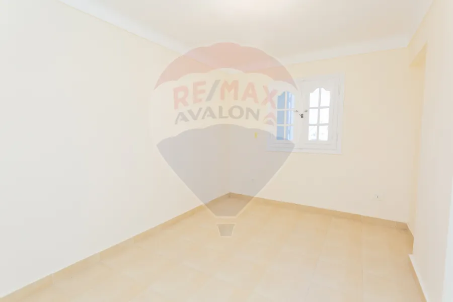 شقة للبيع 125 م سبورتنج (خطوات من البحر والترام)