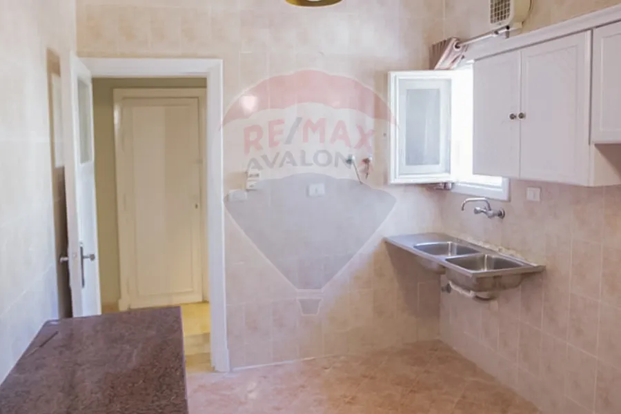 Standalone Chalet for sale (Palm Beach) 550 m