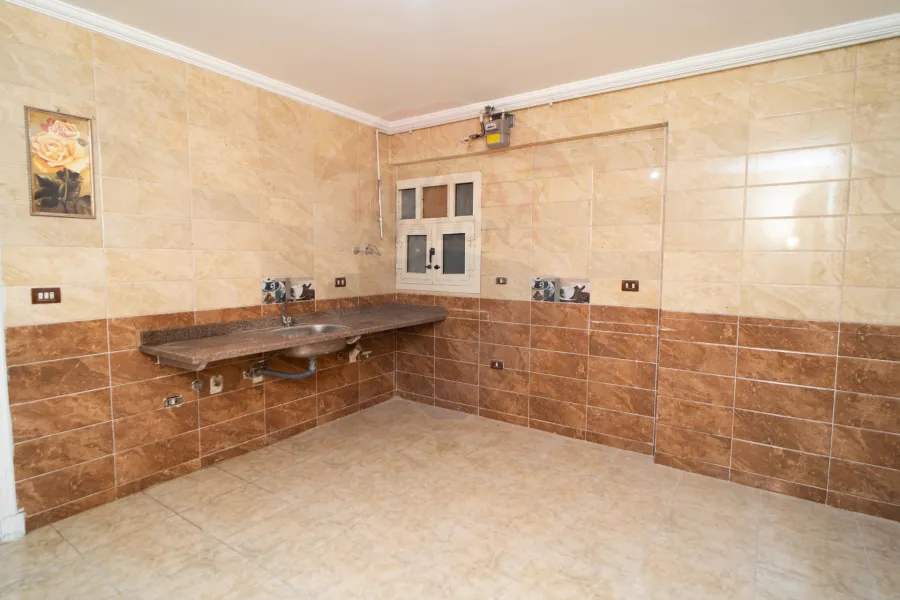 Apartment for Rent 235 m Zizinia (next to Plaza Hotel)