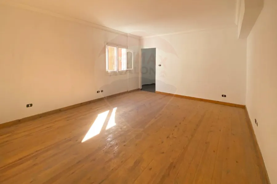 شقة للبيع 264 م جليم (ش رسمي باشا)