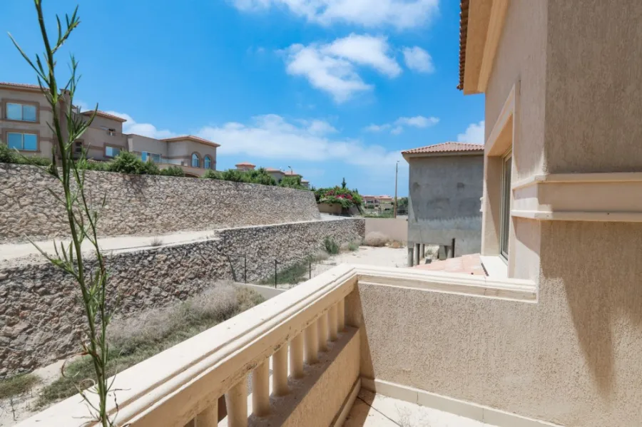 Villa for sale 726m King Marriot Alex west Compound