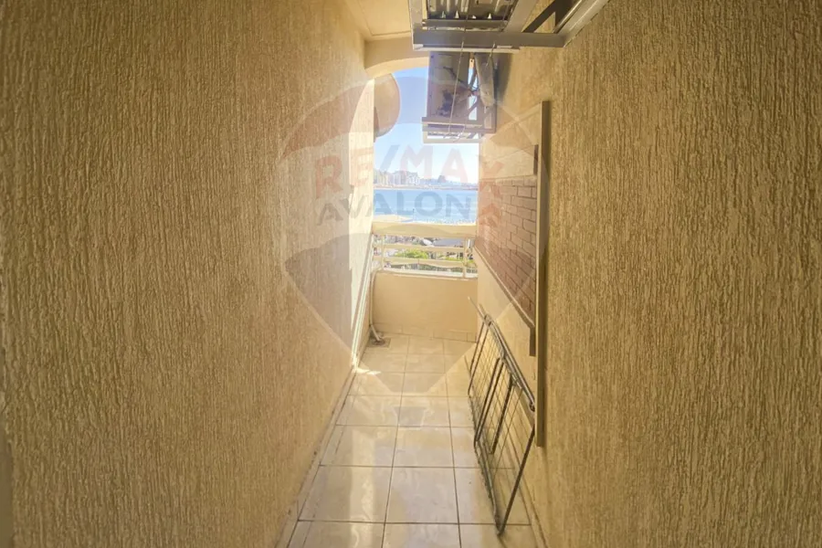 شقة للبيع 150 م ميامي (على البحر مباشرة)