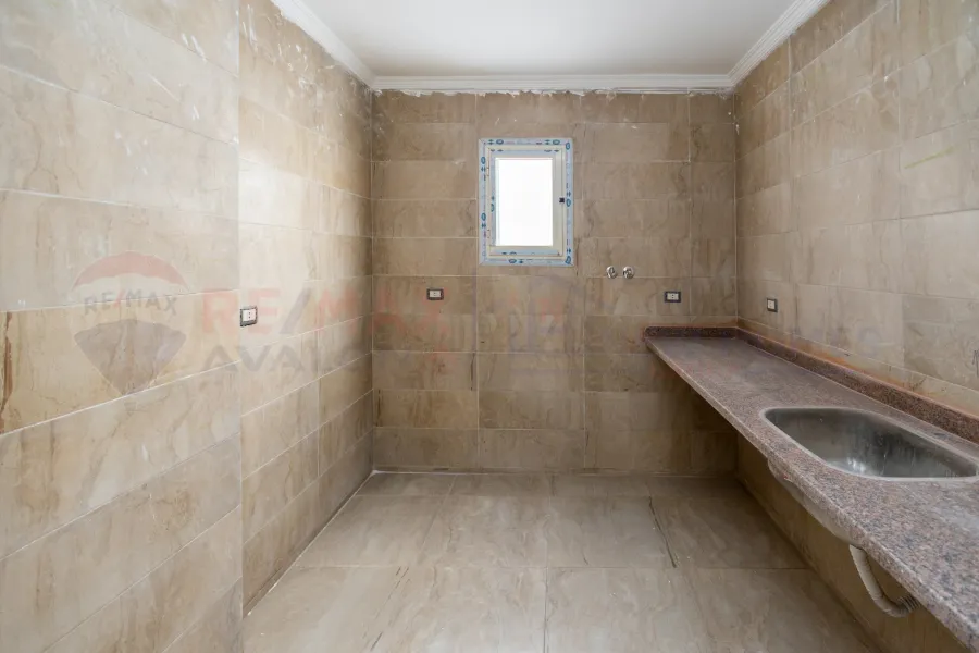 شقة للإيجار 185 م الإبراهيمية (خطوات من نادي سبورتنج)