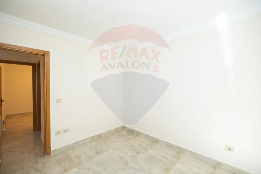 Apartment for sale 100 m Miami (Khaled Abn el walid st.)