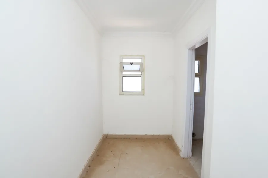 Villa for sale 726m King Marriot Alex west Compound