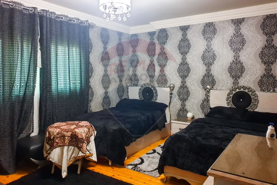 شقة للبيع 200 م لوران (متفرع من ش شعراوي)