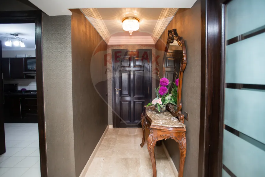 Apartment for sale 200 m Saba Pasha (on the tram - Brand Building)