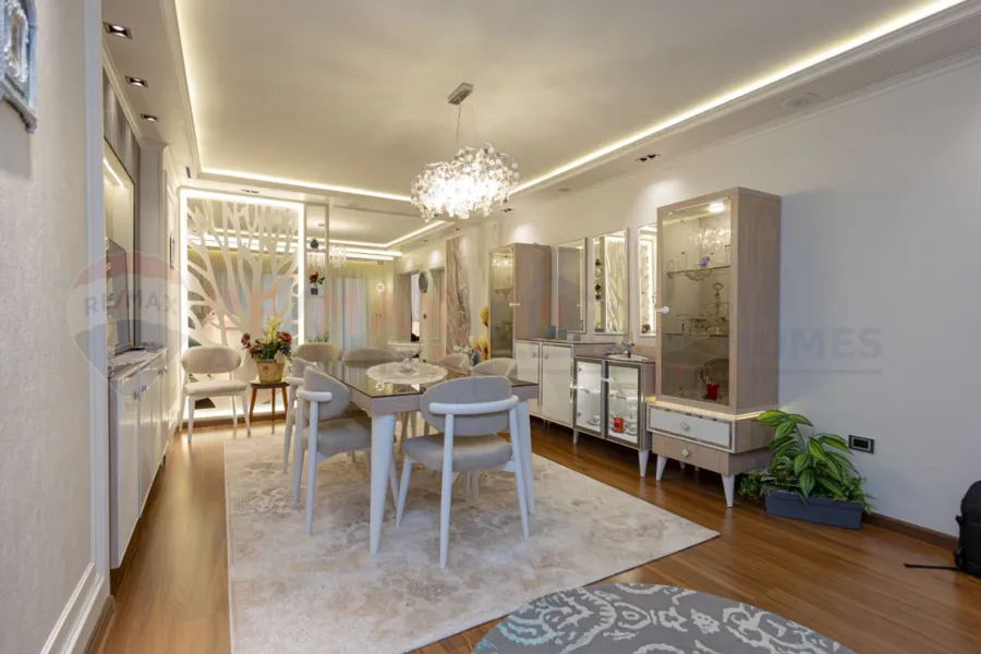 Apartment for sale 220 m Rushdi (near Syria St.)