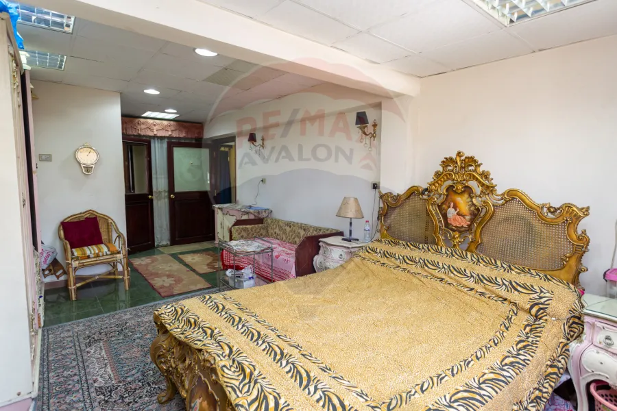 Apartment for sale 160 m Zizina (corner of Abu Qir St. with Amin Yahya St.)