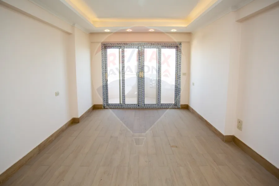 شقة للبيع 131 م سموحة (بجوار جرين تاورز)-1