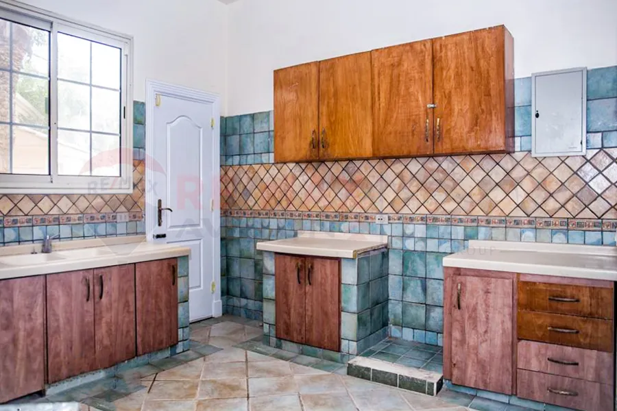 Stand for sale 1,489 m King Mariout (minutes from the airport)