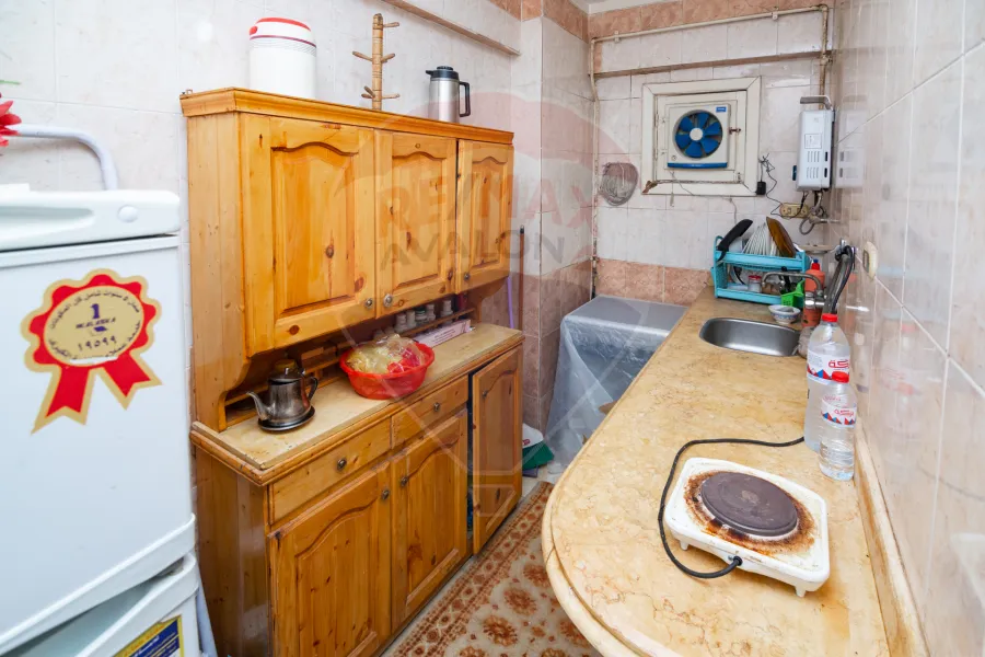 Apartment for sale 90 m sidi gaber (Steps from Marshal Street)