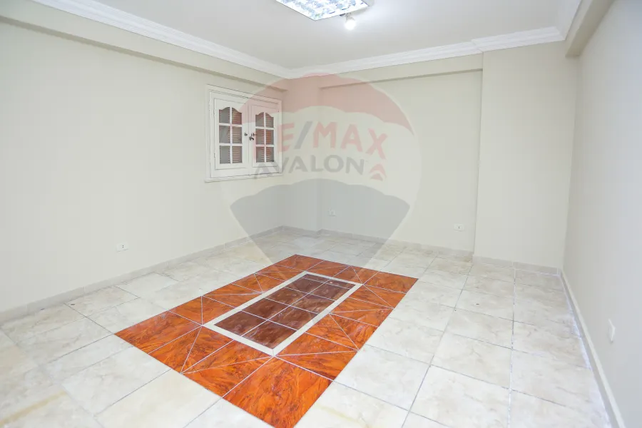 شقه للبيع 265 م رشدي (علي الترام مباشرة - عمارة براند)