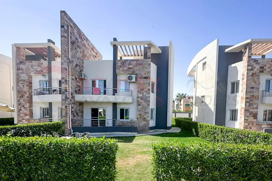 فيلا توين هاوس للبيع (مارسيليا بيتش 4) 290 م