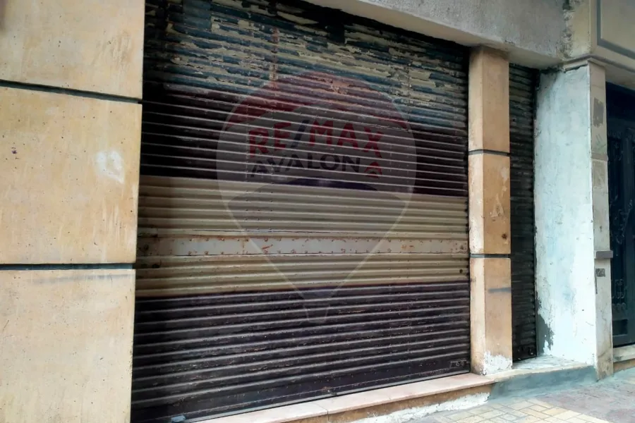 Shop for sale 20 m San Stefano (steps from the tram)