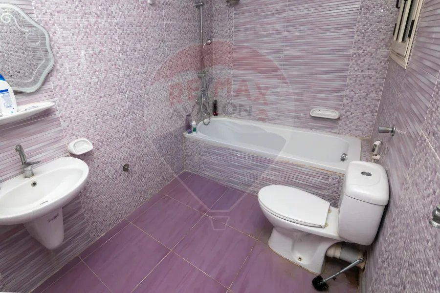 شقة للبيع 270 م لوران (شارع شعراوي)