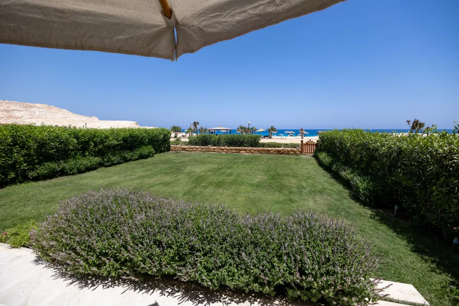 Ground chalet with garden for sale (Coral Hills) 170 m