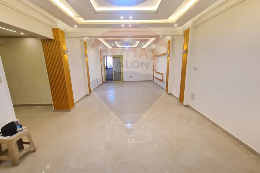 شقة إداري للايجار 170 م العصافرة (بجوار بجوار فندق الوردة البيضاء)