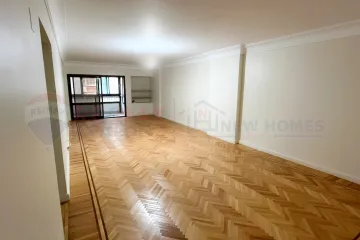 شقة للبيع 200 م رشدي (علي الترام مباشرة)