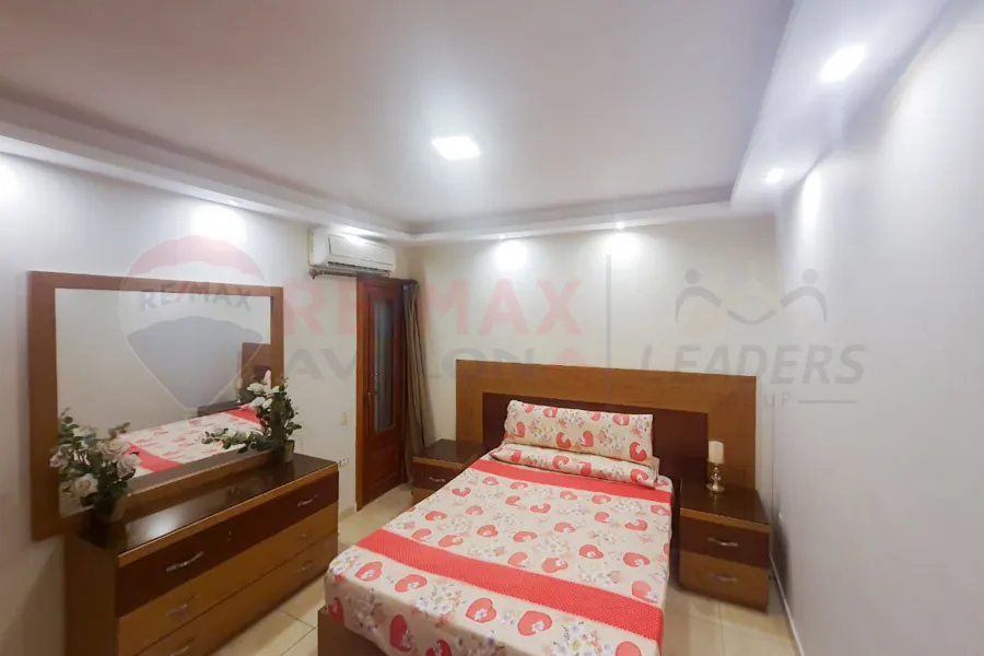 Furnished apartment for rent 135 m Sidi Gaber (steps from the sea)