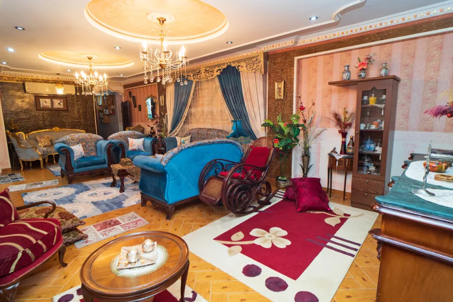 شقة للبيع 200 م زيزينيا (ش مسجد يحيى)