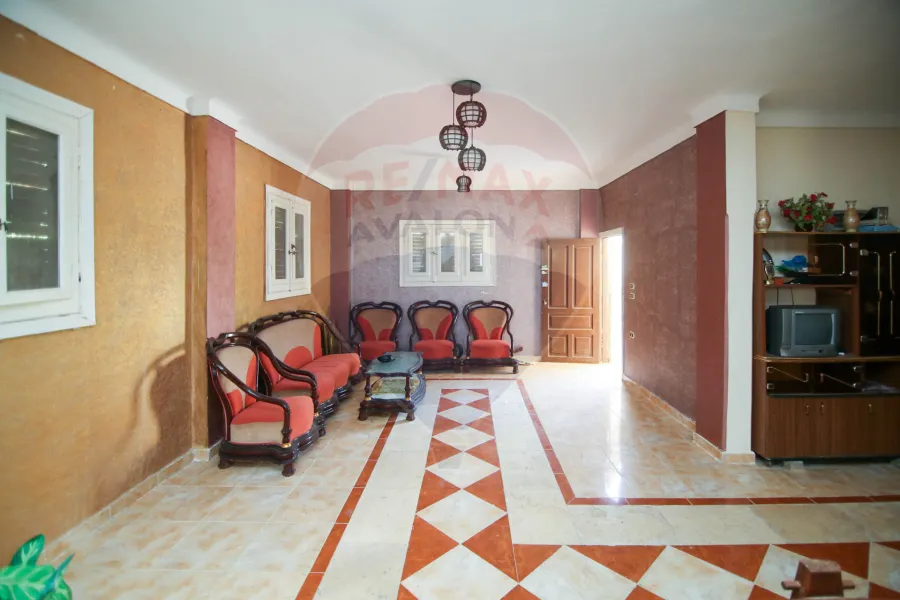 فيلا ستاند الون للبيع (حورس) 200 م