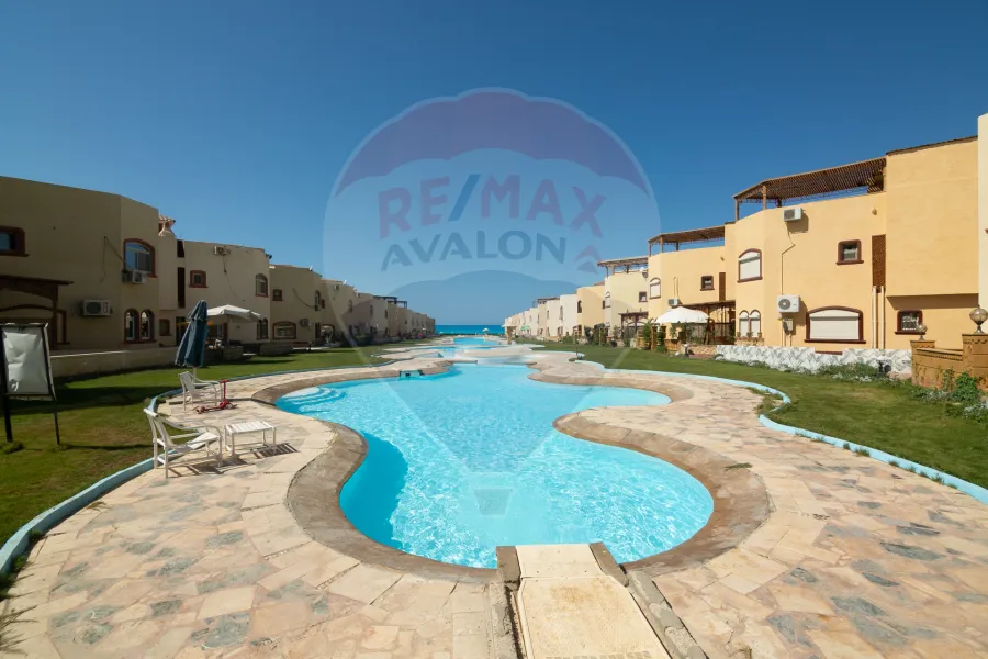 Standalone Villa for sale (Perlamarina) - 255 m