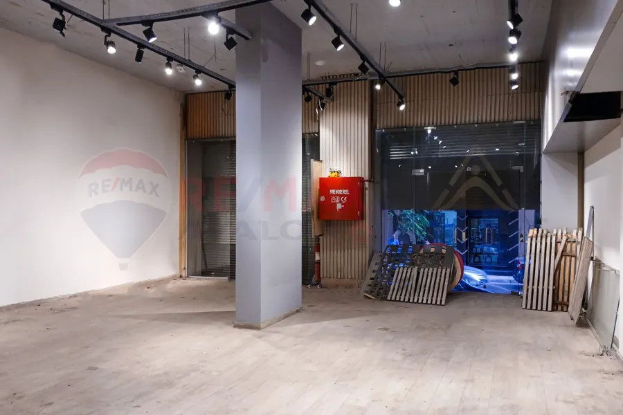 محل للبيع 100 م سموحه (ش مسجد ناصر)