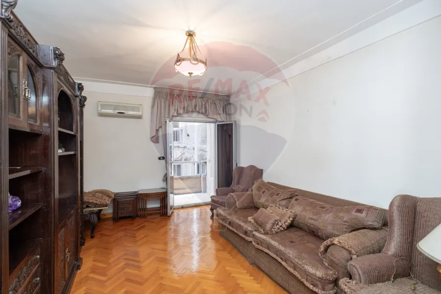 Apartment for sale 216 m Louran (The building on the first row of the sea)