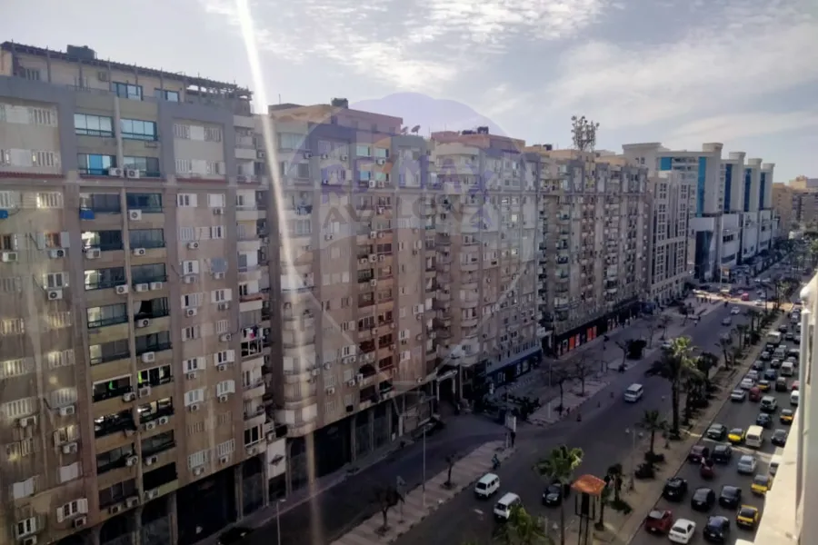 شقه للبيع 215 م سموحة (كومباوند جراند فيو)