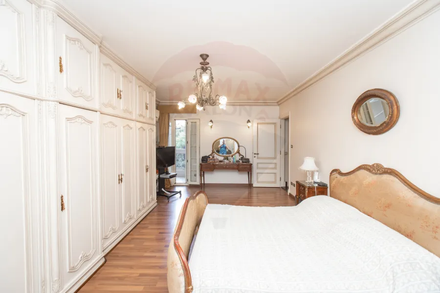 Apartment for sale 280 m Louran (Serhank St.)