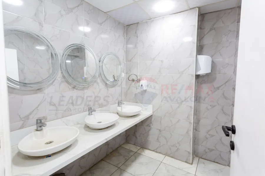 مقر اداري للإيجار 500 م وينجت (بجوار كارفور)