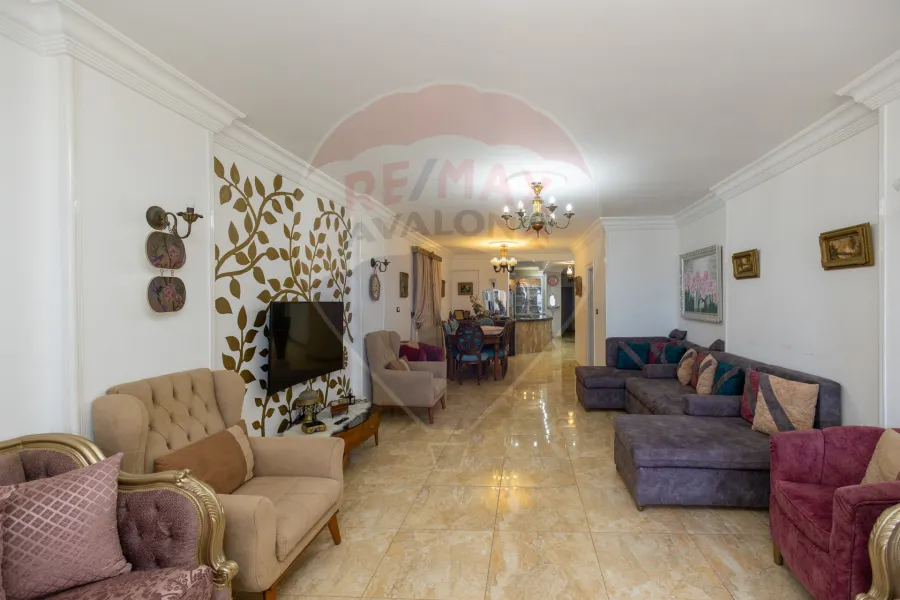 Apartment for sale 200 m Montazah (Malek Hefny St.)