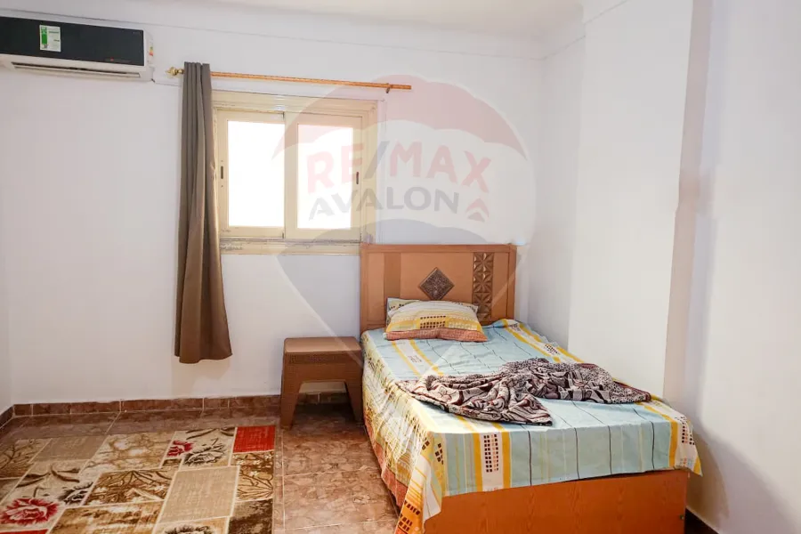 شقة للبيع 110 م كامب شيزار (جانبي بحر)