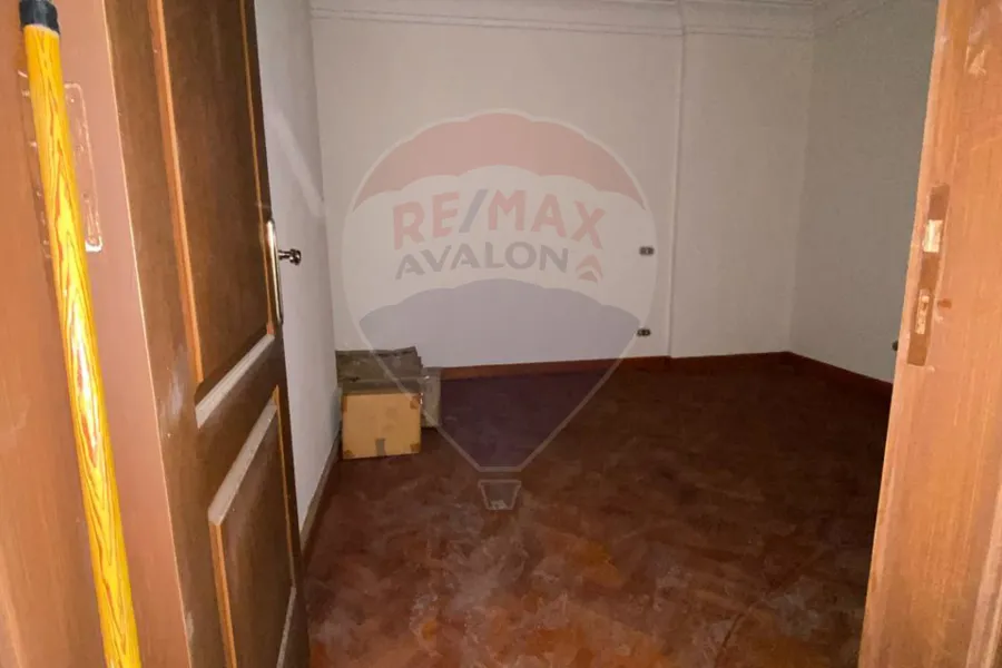 Apartment for sale 180 m Smouha (Fawzi Moaz main St - Brand building)